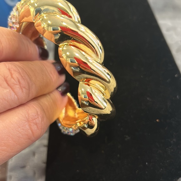 Aurora Borealis Crystal With Gold Rope Style Hinged Bracelet-boutique - Picture 12 of 12